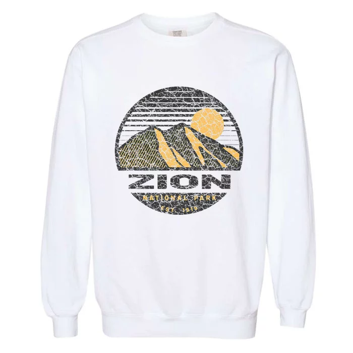 Road Trip Mount Zion National Park Utah Mountain Sunset Garment-Dyed Sweatshirt