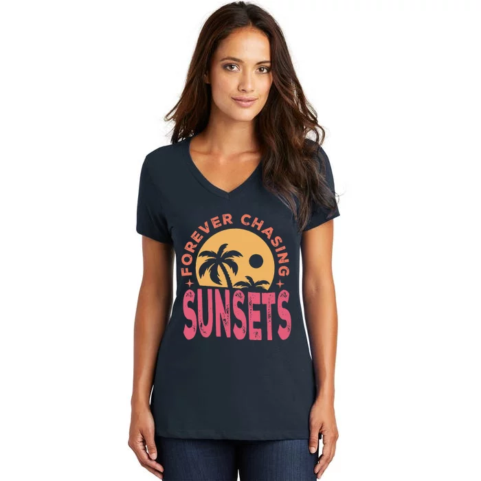 Retro Vintage Forever Chasing Sunsets Summer Vacation Outfit Women's V-Neck T-Shirt