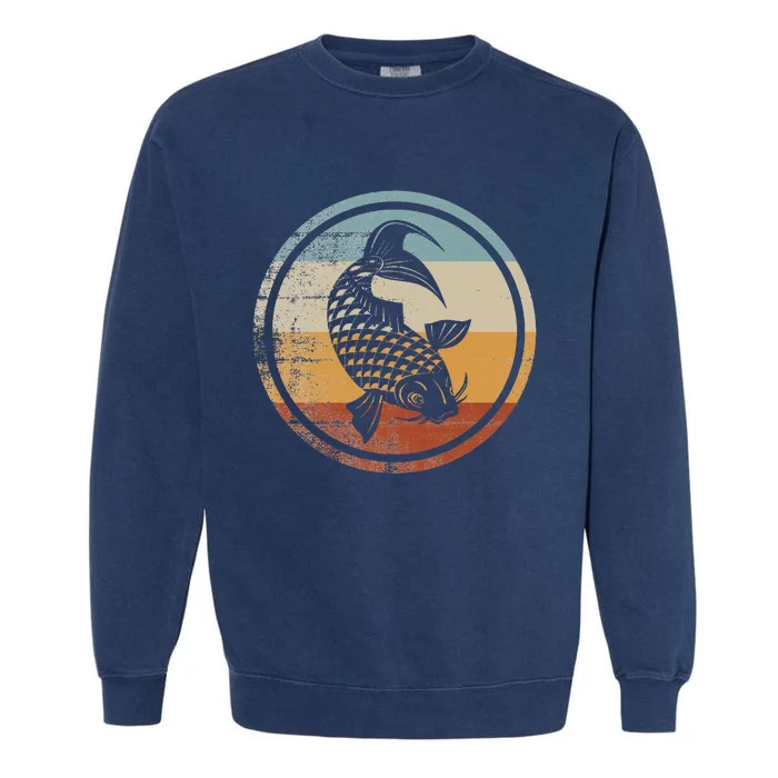 Retro Vintage Fishing Fish Design Koi Fish Garment-Dyed Sweatshirt