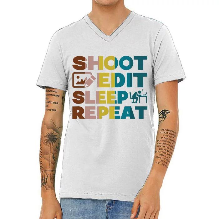 Retro Vintage Gift For Photographer Photography Shoot V-Neck T-Shirt