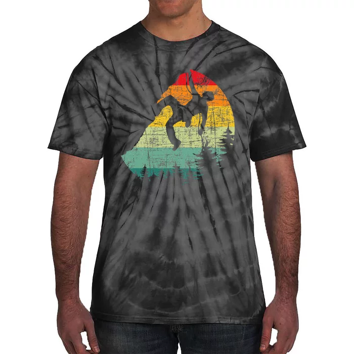 Retro Vintage Mountain Climber Rock Climbing Bouldering Tie-Dye T-Shirt