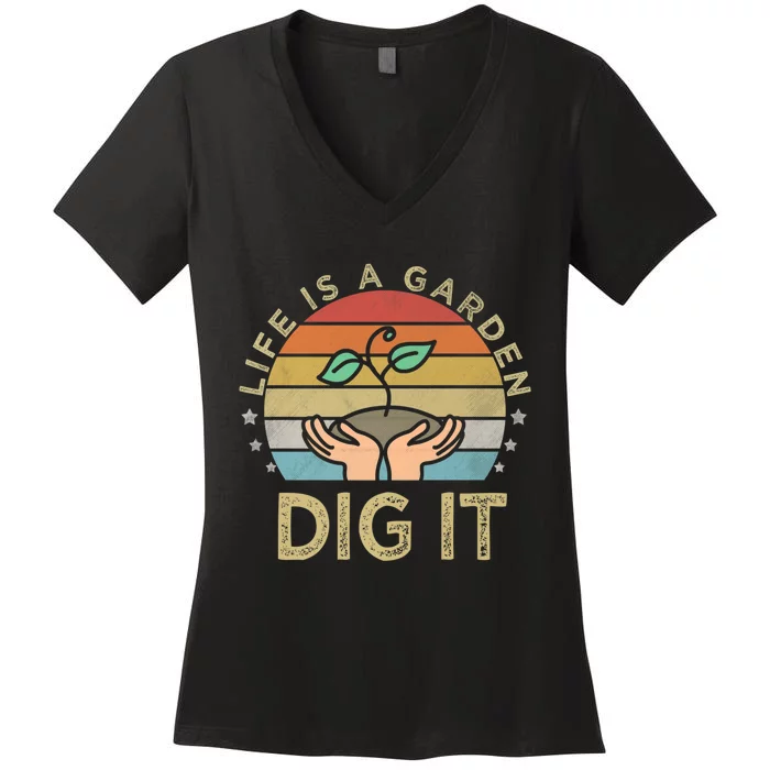 Retro Vintage Style Farmer Life Is A Garden Dig It Women's V-Neck T-Shirt