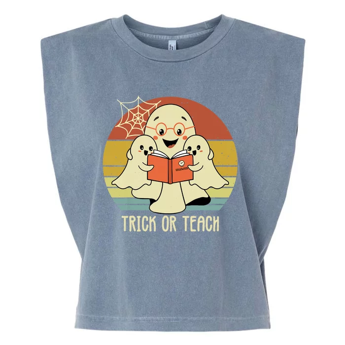 Retro Vintage Trick Or Teach Halloween Teacher Ghost Books Garment-Dyed Women's Muscle Tee