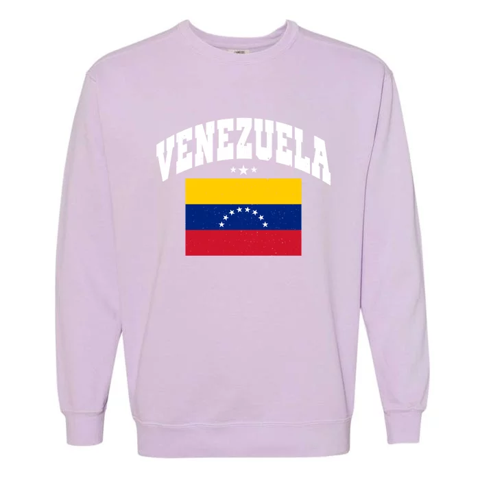 Retro Venezuela Vintage Flag Throwback Gift Garment-Dyed Sweatshirt