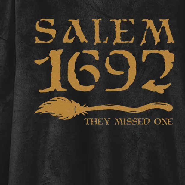 Salem 1692 They Missed One Witch Halloween Hooded Wearable Blanket