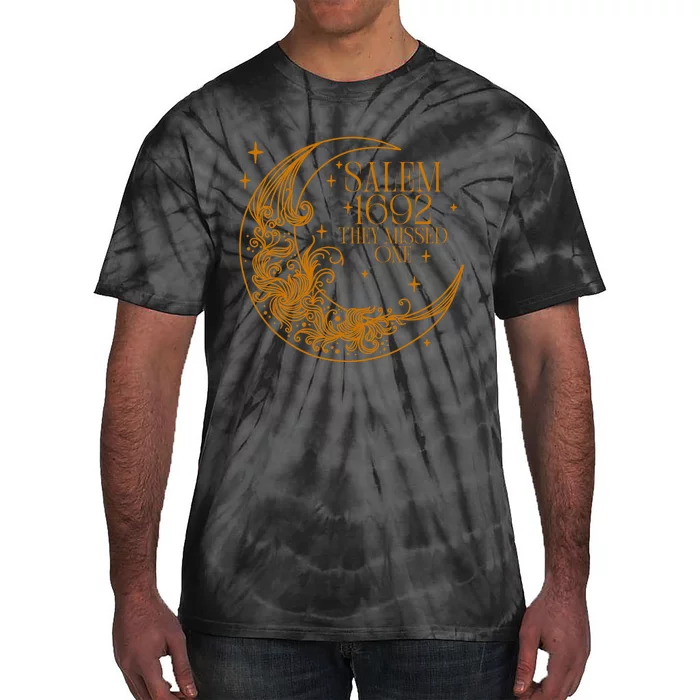 Salem 1692 They Missed One Salem Witch Halloween Costume Tie-Dye T-Shirt