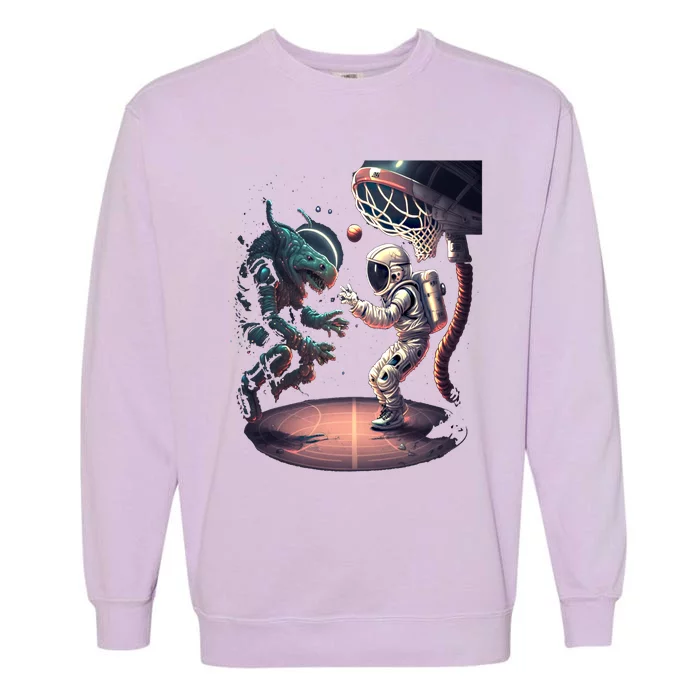 Space Astronaut Alien Playing Basketball Astronomy Space Gift Garment-Dyed Sweatshirt