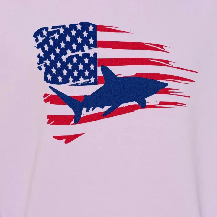 Shark American Flag Saltwater Fishing Deep Sea Fish Trip USA Garment-Dyed Sweatshirt