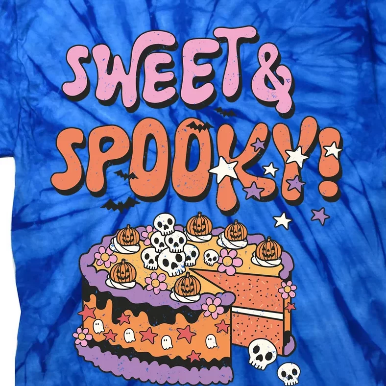 Sweet And Spooky Skulls Pumpkins Retro Groovy Halloween Cake Gift Tie-Dye T-Shirt