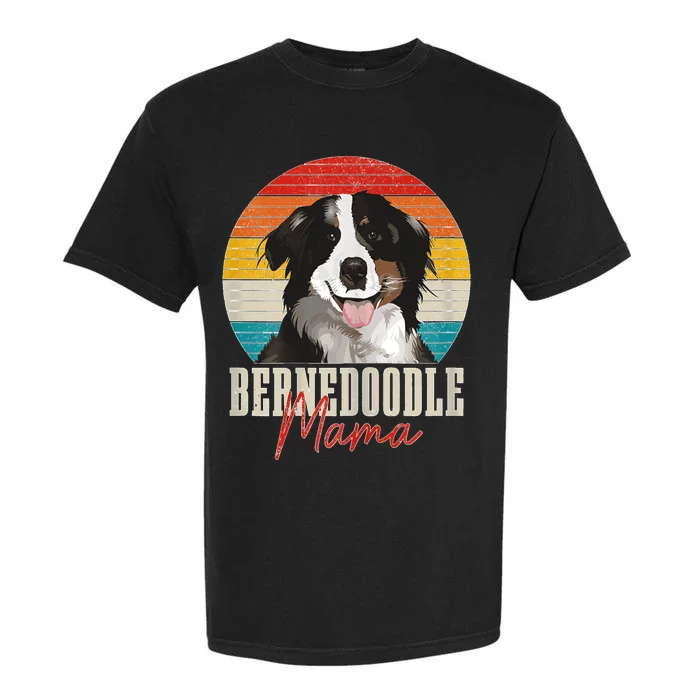 S Bernedoodle Mama Dog Owner Vintage Retro Bernedoodle Mom Garment-Dyed Heavyweight T-Shirt