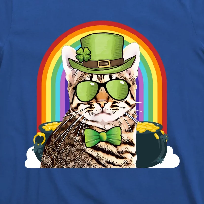 Savannah Cat Leprechaun Funny St Patricks Day Gift T-Shirt