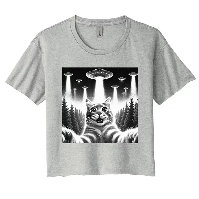 Scared Cat Selfie with UFOs Women's Crop Top Tee