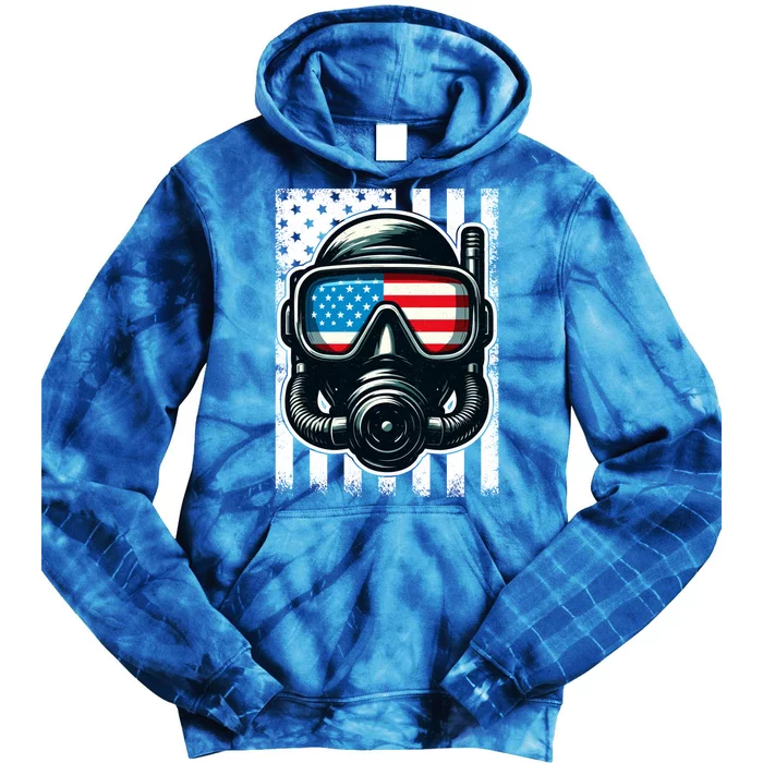 Scuba Diving Flag Patriotic Usa 4th Of July Vintage Cool Gift Tie Dye Hoodie