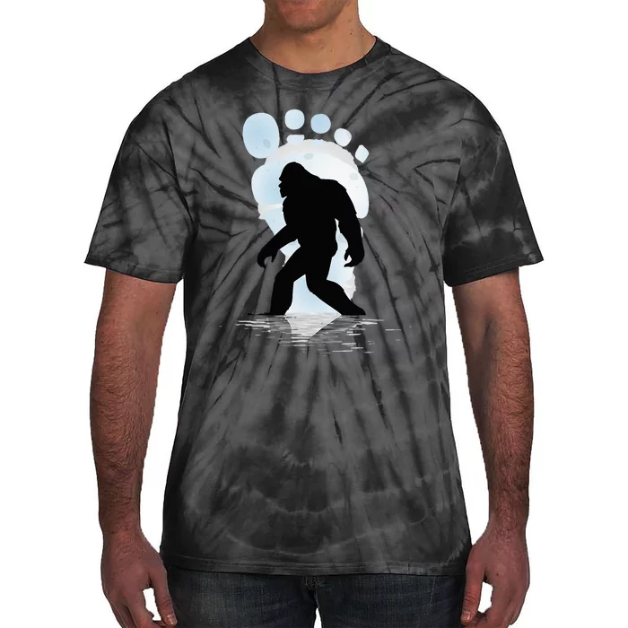 Sasquatch Footprint Moon Light Bigfoot Lovers Gifts Tie-Dye T-Shirt