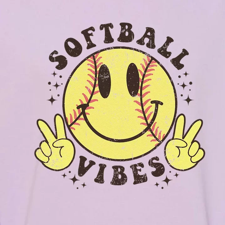 Smile Face Softball Vibes Game Day Softball Life Mom Retro Garment-Dyed Sweatshirt