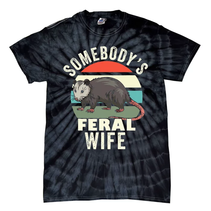 SomebodyS Feral Wife Funny Matching Family Retro Feral Cat Tie-Dye T-Shirt