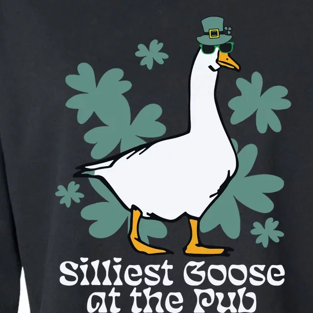 Silliest Goose At The Pub Funny Shamrock St Patricks Day Cropped Pullover Crew