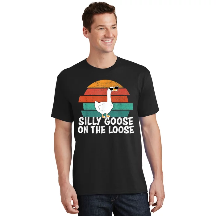 Silly Goose On The Loose Vintage Tee Cool Gift T-Shirt