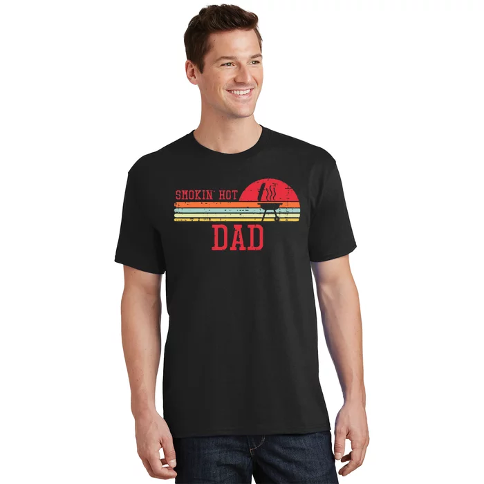 Smokin Hot Dad Chest Sunset Retro Grill Bbq Daddy Papa T-Shirt