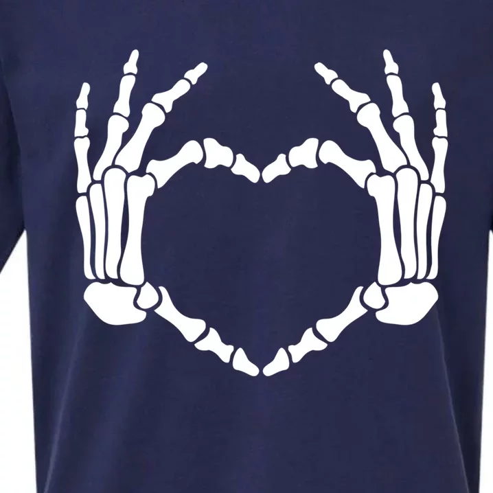 Skeleton Hands Heart Sign Retro Halloween Costume Gift Sueded Cloud Jersey T-Shirt