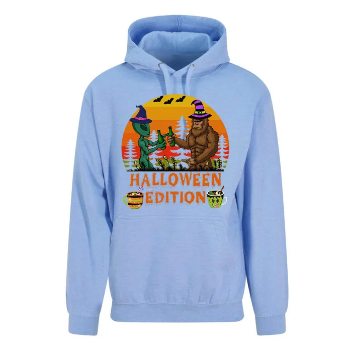 Spooky Halloween Mugs Bigfoot Alien Gifts Unisex Surf Hoodie