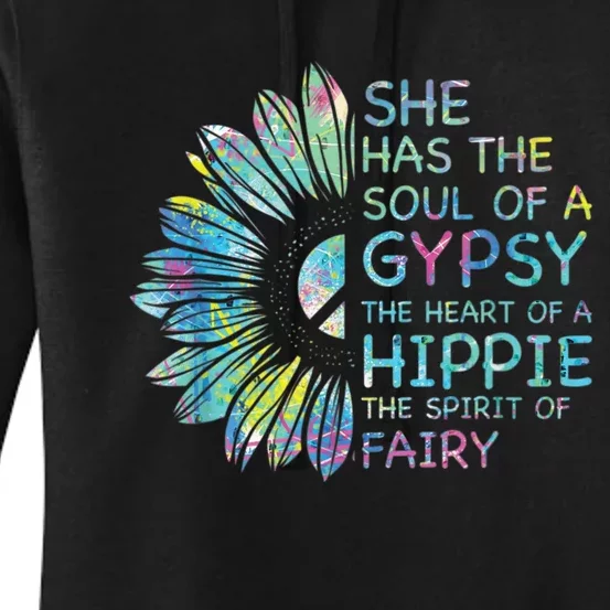 She has the soul of a gypsy the heart of a hippie and spirit Women's Pullover Hoodie