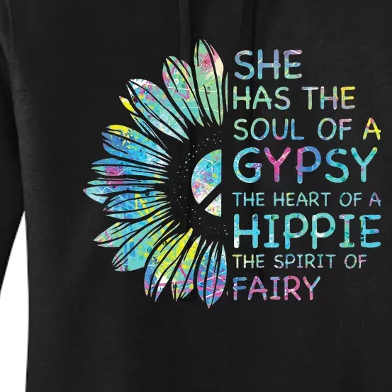 She has the soul of a gypsy the heart of a hippie and spirit Women's Pullover Hoodie