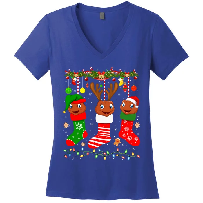 Scorpion In Christmas Socks Lights Scorpion Xmas Cute Gift Women's V-Neck T-Shirt