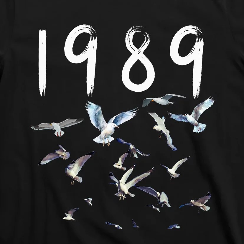 seagull in the sky 1989 T-Shirt