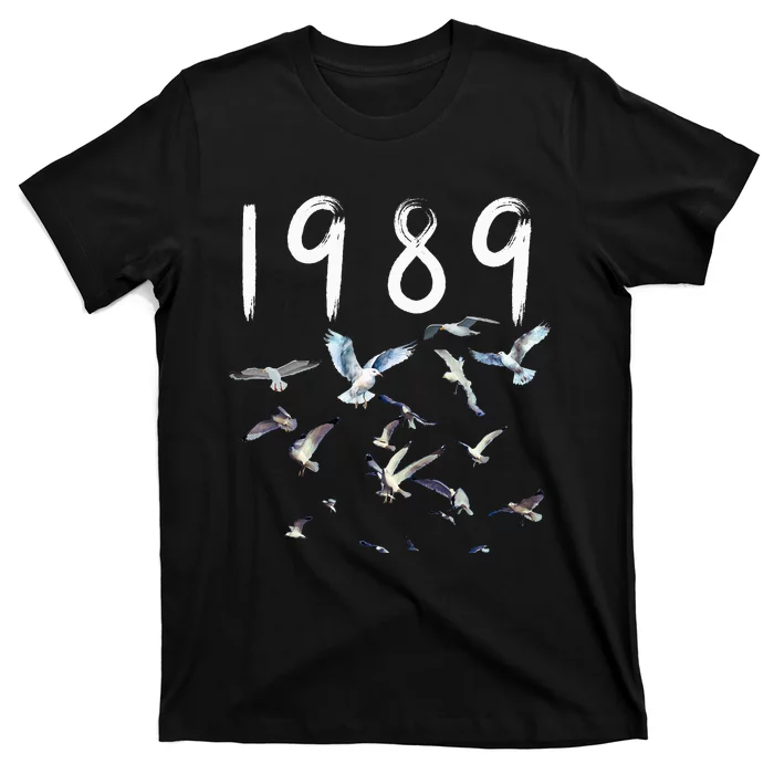 seagull in the sky 1989 T-Shirt