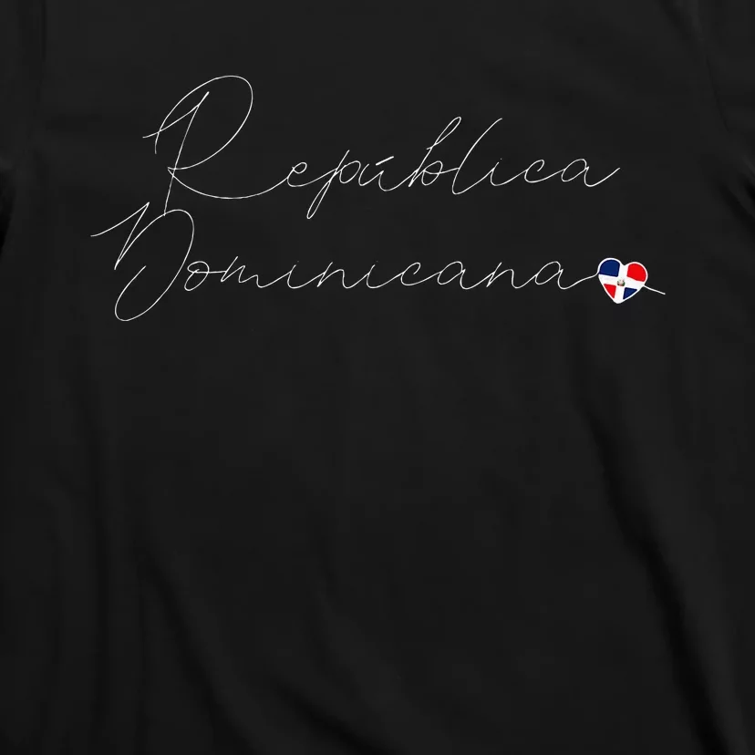 Simple Love Dominican Flag Heart On RepúBlica Dominicana T-Shirt