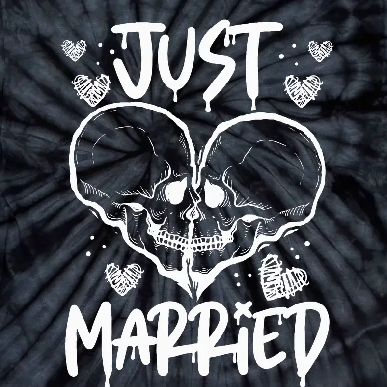 Spooky Newlyweds Halloween Skeleton Wedding Tie-Dye T-Shirt