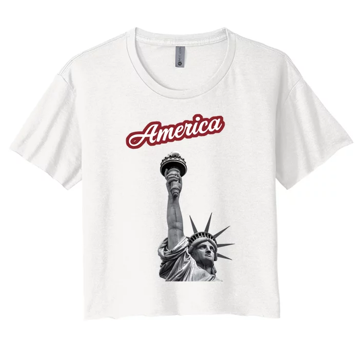 Statue Of Liberty Beer Holde Women's Crop Top Tee