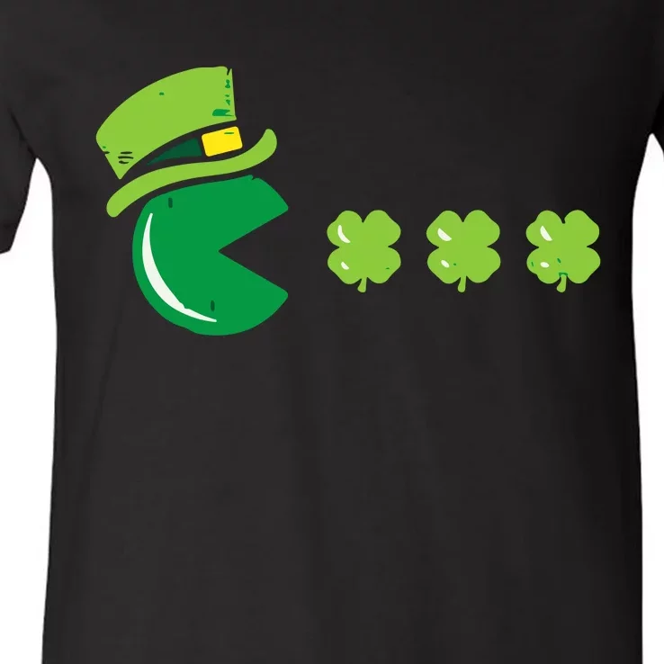 St Patricks Day Eating Shamrock Retro Gamer V-Neck T-Shirt