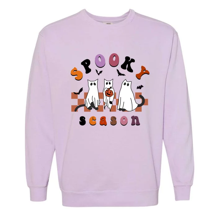 Spooky Season Ghost Retro Cute Halloween Cat Cute Ghost Face Gift Garment-Dyed Sweatshirt