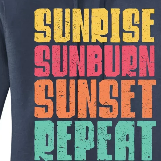 Sunrise Sunburn Sunset Repeat Beach Retro Distressed Typo Gift Women's Pullover Hoodie