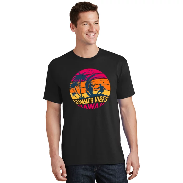 Surfing Summer Vibes Hawaii Surfing Vintage Gift T-Shirt