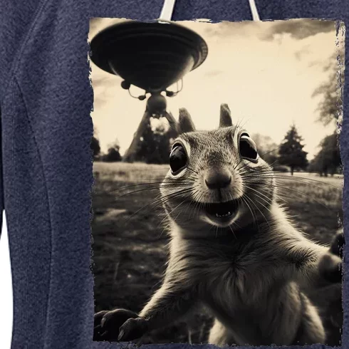 Squirrel Selfie With Ufos Squirrel Mom Funny Squirrel Lover Women's Fleece Hoodie