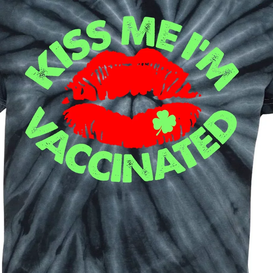 St Patrick's Day Kiss Me I'm Vaccinated Lipstick Shamrock Kids Tie-Dye T-Shirt