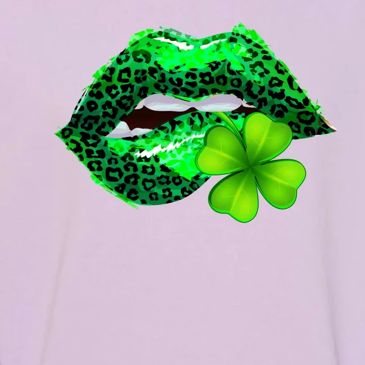 St Patrick's Day Leopard Print Lipstick Shamrock Garment-Dyed Sweatshirt