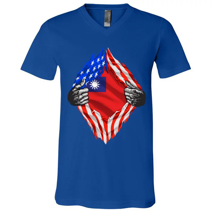 Super Taiwanese Heritage Taiwan Roots Usa Flag Cool Gift V-Neck T-Shirt