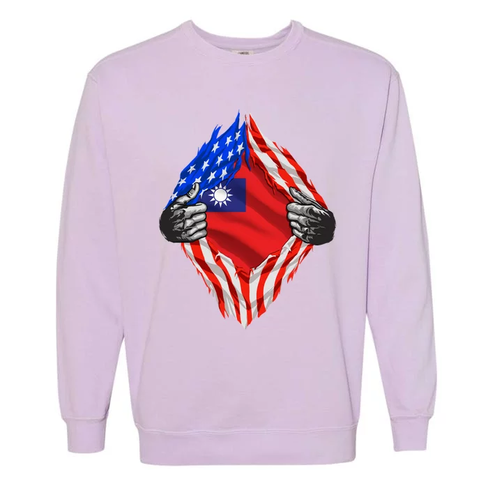 Super Taiwanese Heritage Taiwan Roots Usa Flag Cool Gift Garment-Dyed Sweatshirt