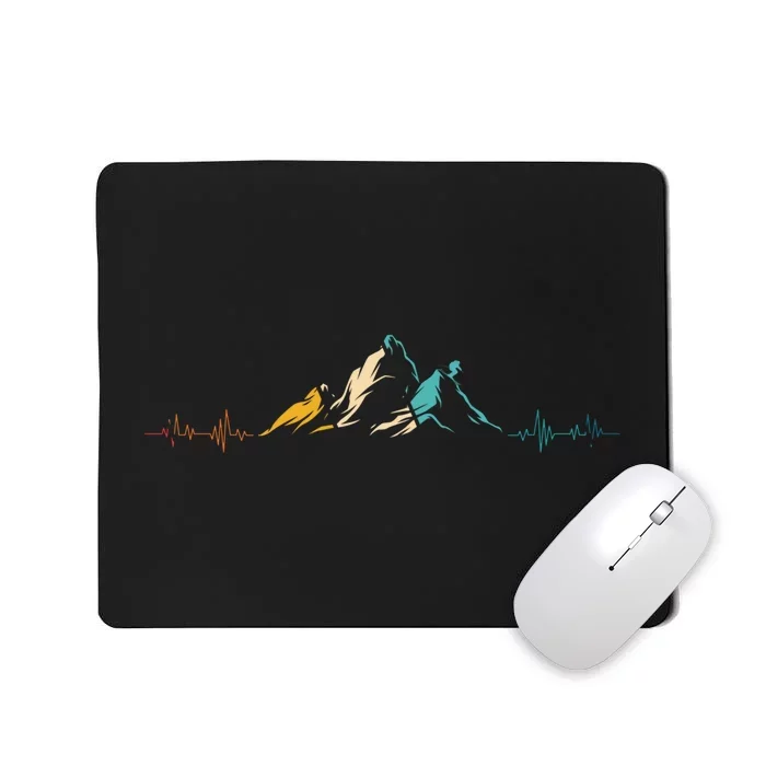 Ski Vintage Skier Heartbeat Mountains Retro Skiing ECG Gifts Mousepad