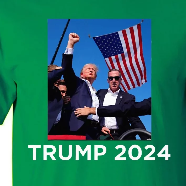 Trump 2024 Campaign Rally – Fist Pumping With American Flag Tall T-Shirt