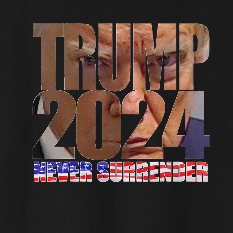 Trump 2024 Never Surrender Mugshot Women's Crop Top Tee