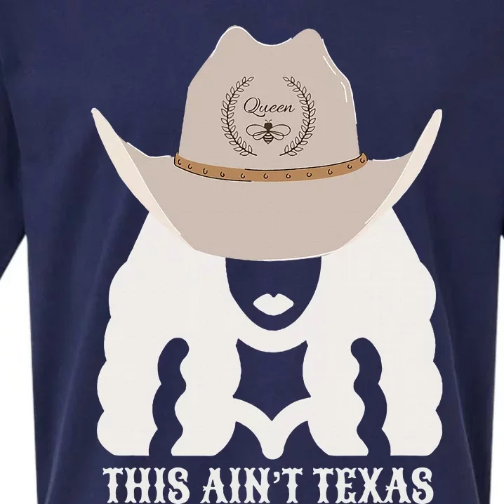 This Ain’T Texas Cowgirl Queen Bee Silhouette Texas Holdem Sueded Cloud Jersey T-Shirt