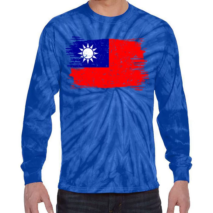 Taiwan Flag Vintage Distressed Taiwanese Gift Tie-Dye Long Sleeve Shirt