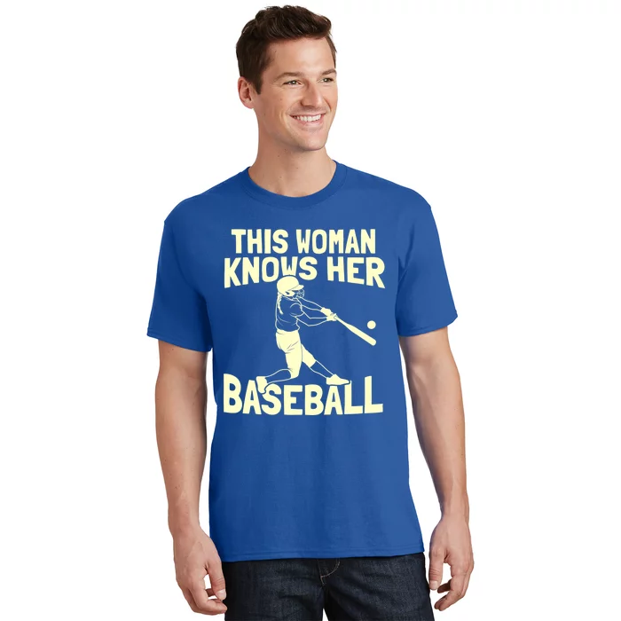 This Knows Her Baseball Gift Match Pitch Baseballer Gift T-Shirt