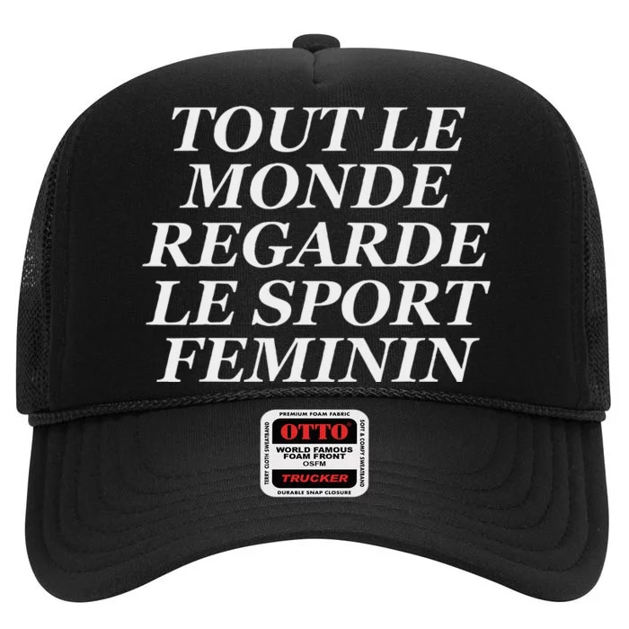 Tout Le Monde Regarde Le Sport Feminin Bold Design High Crown Mesh Trucker Hat