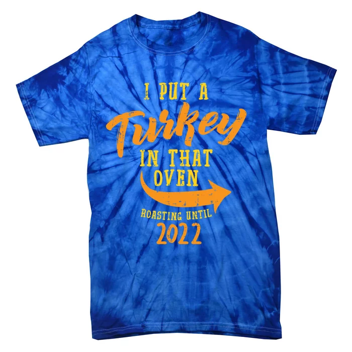 Turkey Oven Pregnancy Thanksgiving Baby Announcet Dad Great Gift Tie-Dye T-Shirt